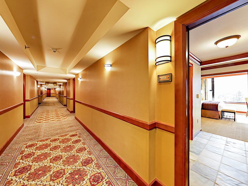 400 Squaw 558 Condo - thumb 2