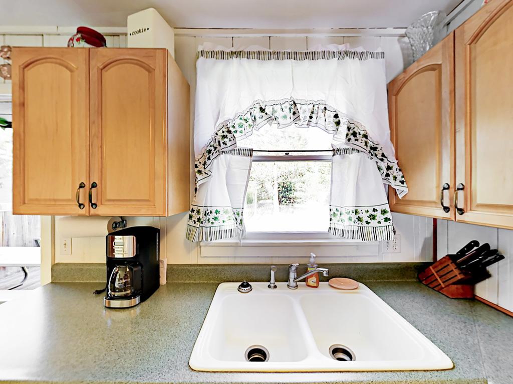 4025 Azure Avenue Home - thumb 2