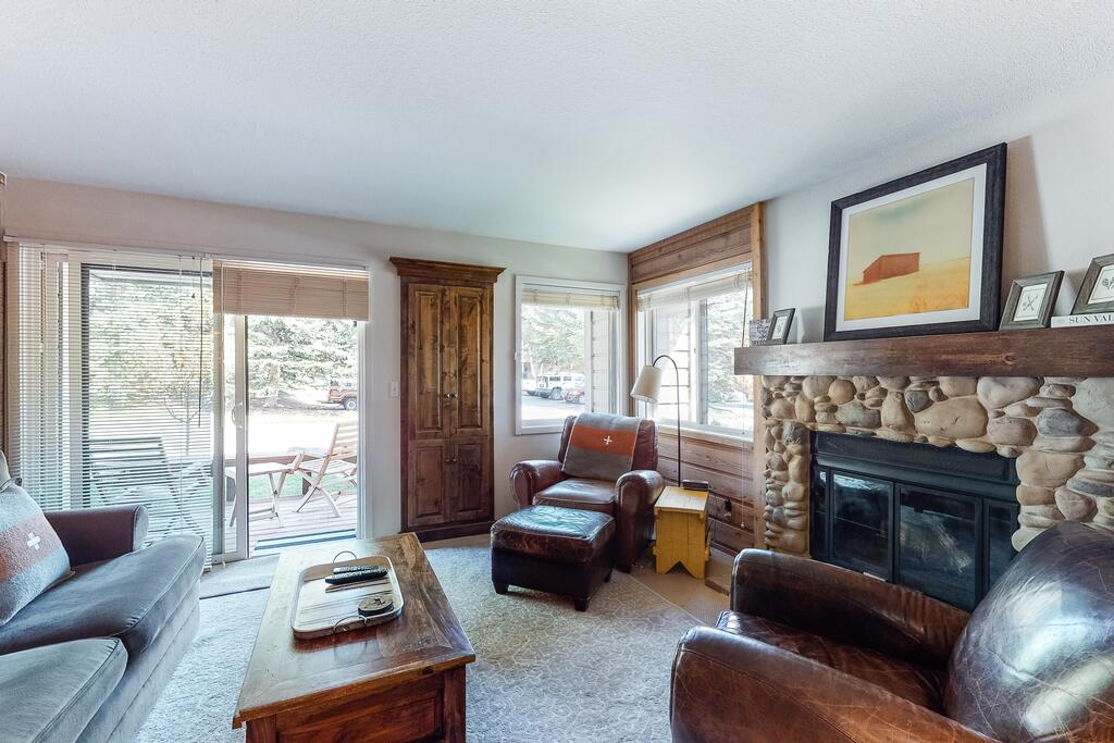 4027 Bluff - thumb 0