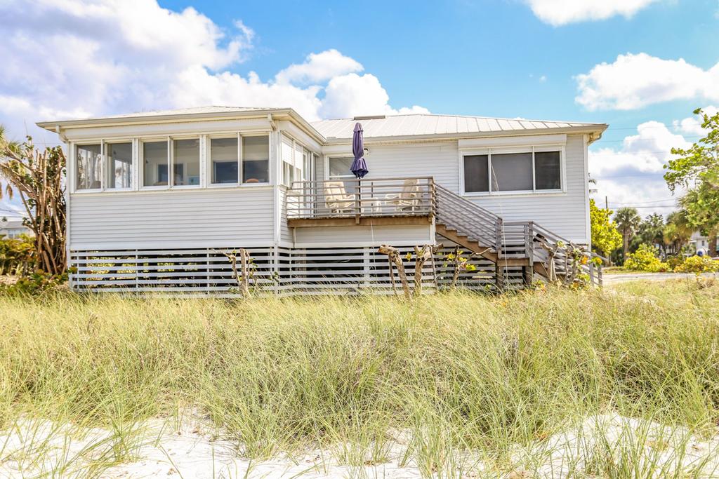 4050 Estero Blvd - thumb 0