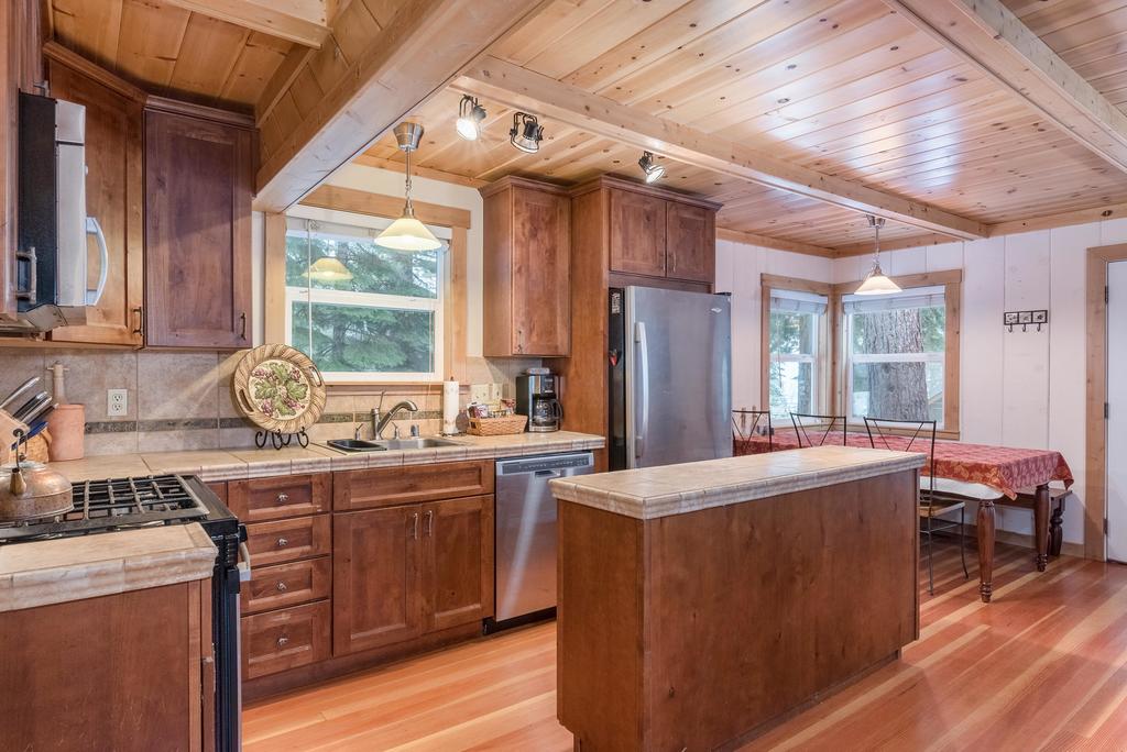 4175 Robert Ave Cabin - thumb 3