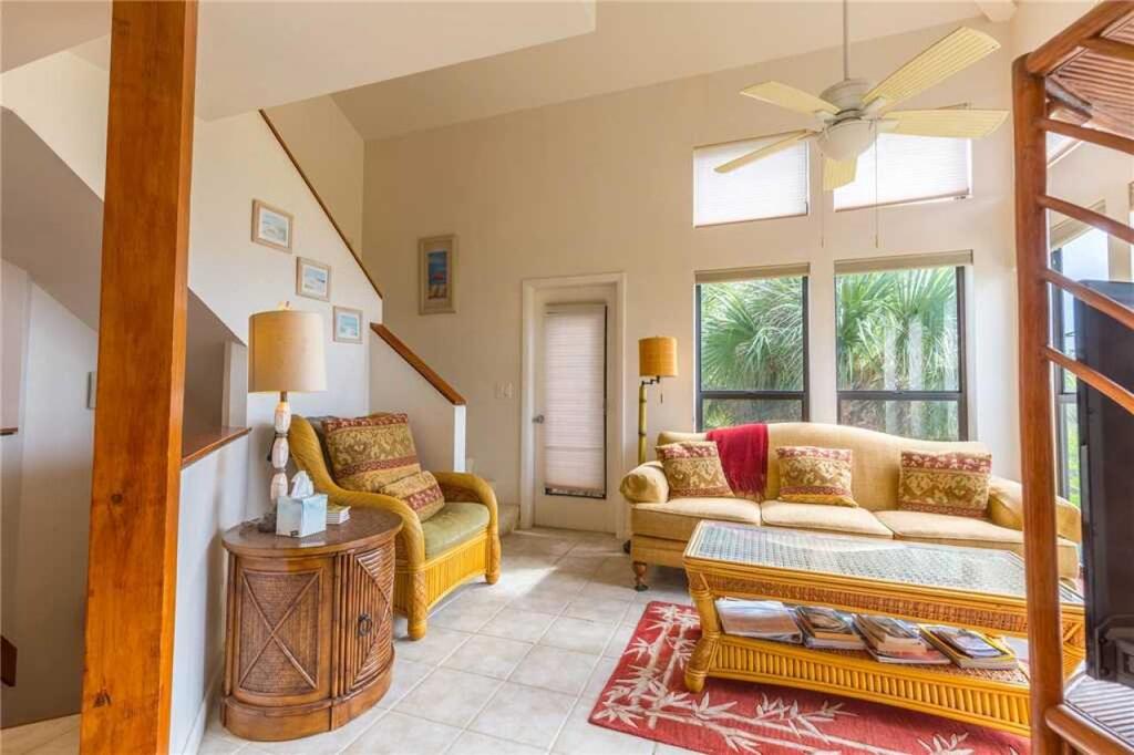 426 - Island Love - thumb 2