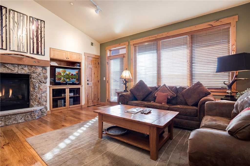 4305 Aspen Lodge, Trappeur's Crossing - thumb 0