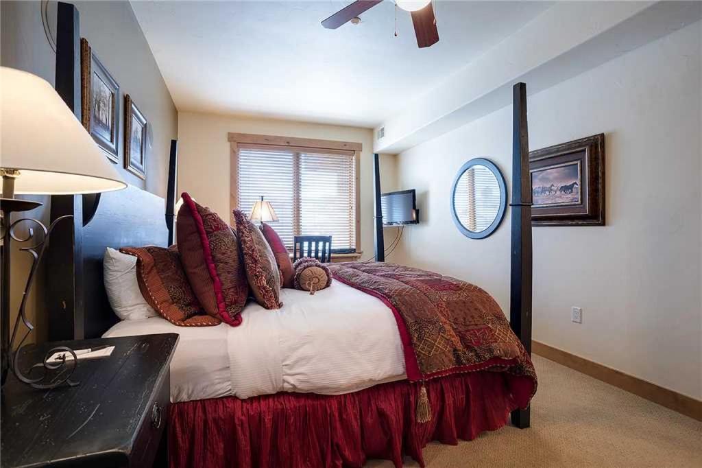 4305 Aspen Lodge, Trappeur's Crossing - thumb 1