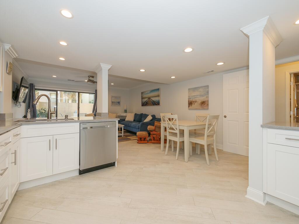 44 Beach Club Villas - thumb 1