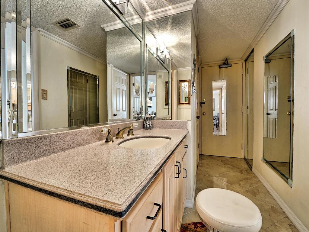 440 West Condo 1402N - thumb 3