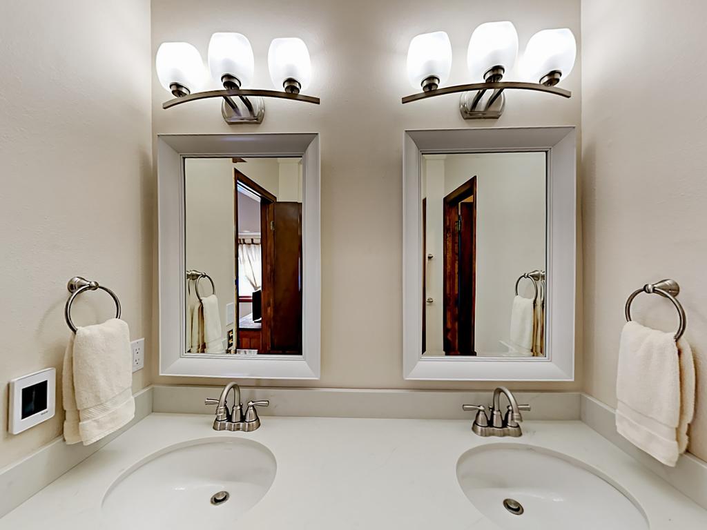4682 Meadow Dr Townhouse Unit 14 - thumb 3