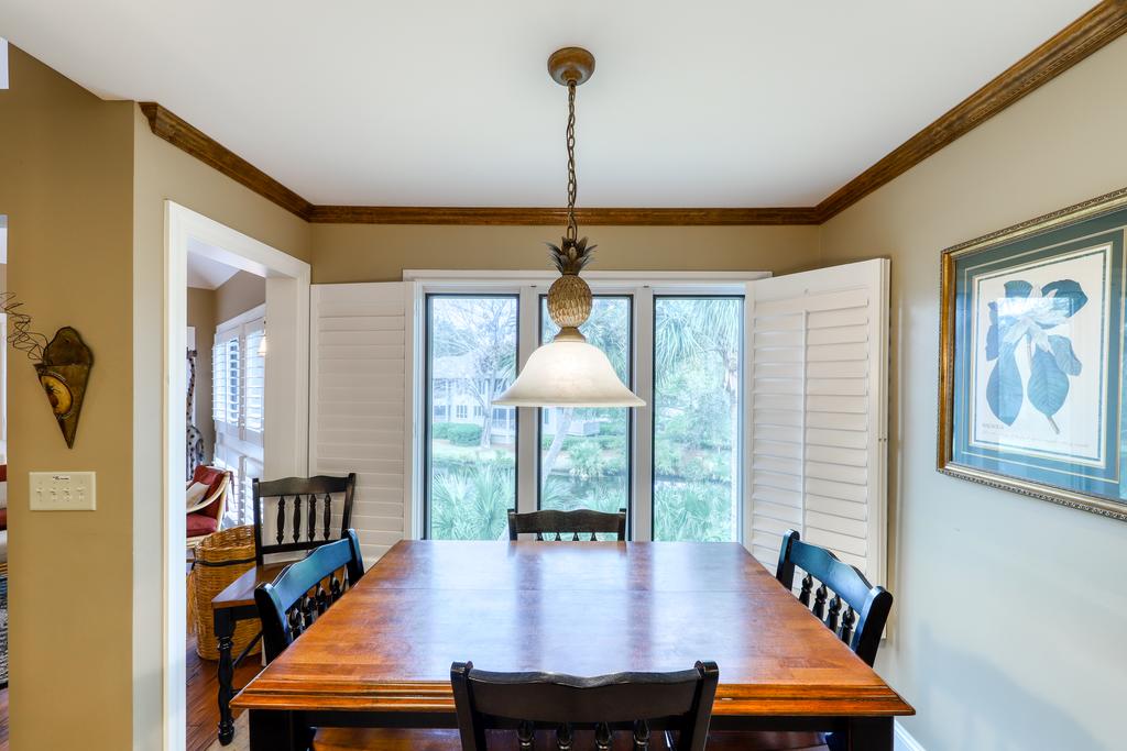 4712 Tennis Club Villa - thumb 1