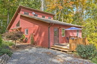 4BR Waynesville House with Decks and Hot Tub Tourism Bookings