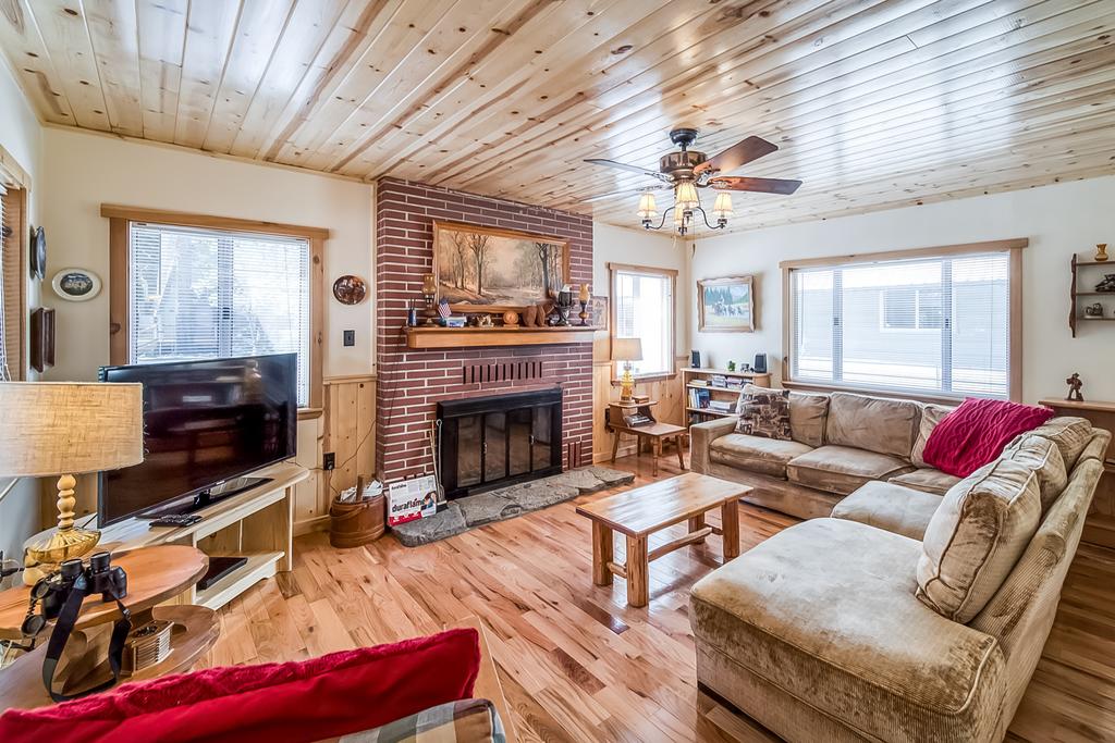 5 Bed 3 Bath Vacation Home In Shaver Lake - thumb 2