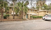 5 Minute Walk to The Beach - Renovated HHI Condo Tourism Bookings