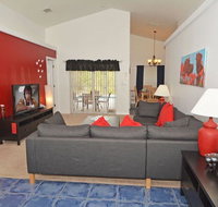 5 Star Lake Wilson Preserve Villa Recently Refurbished With Modern Decor - Tourism Bookings