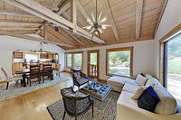 5-Acre Wine Country Paradise - Private Pool  Spa home USA Accommodation