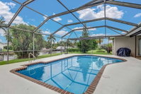 5143 SW 3rd Ave Tourism Bookings