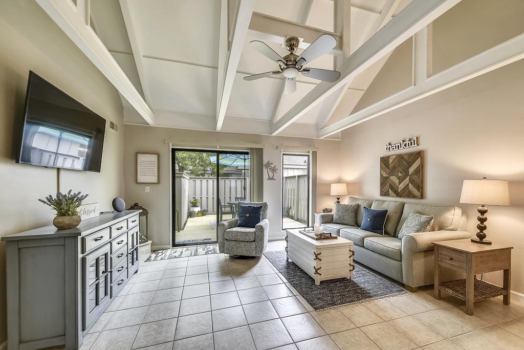 520 Queens Grant - thumb 0