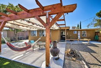 5Mi to NTL Park from Joshua Tree Home with Patio Tourism Bookings