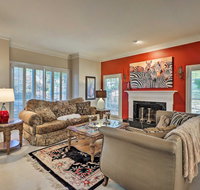 6000-Square-Foot Executive Home with Deck  1 Acre - Tourism Bookings