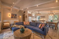 6180 Lark  Mountain Modern Beauty w/ Full Chamberlands Access Tourism Bookings