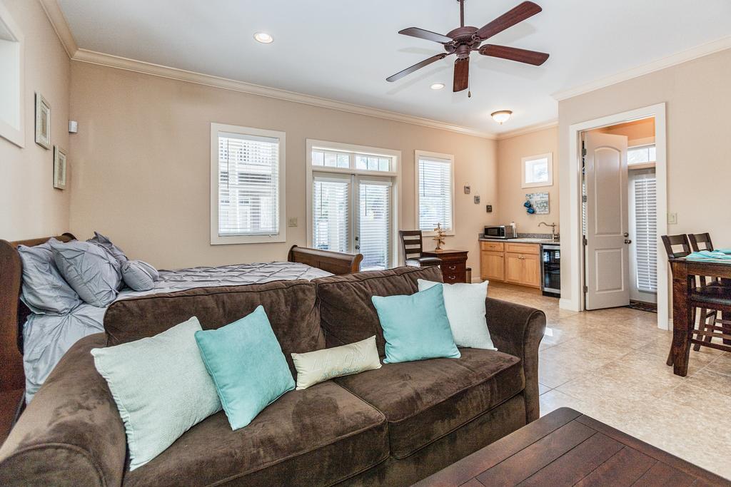 6240 Thomas Drive Townhouse - thumb 2