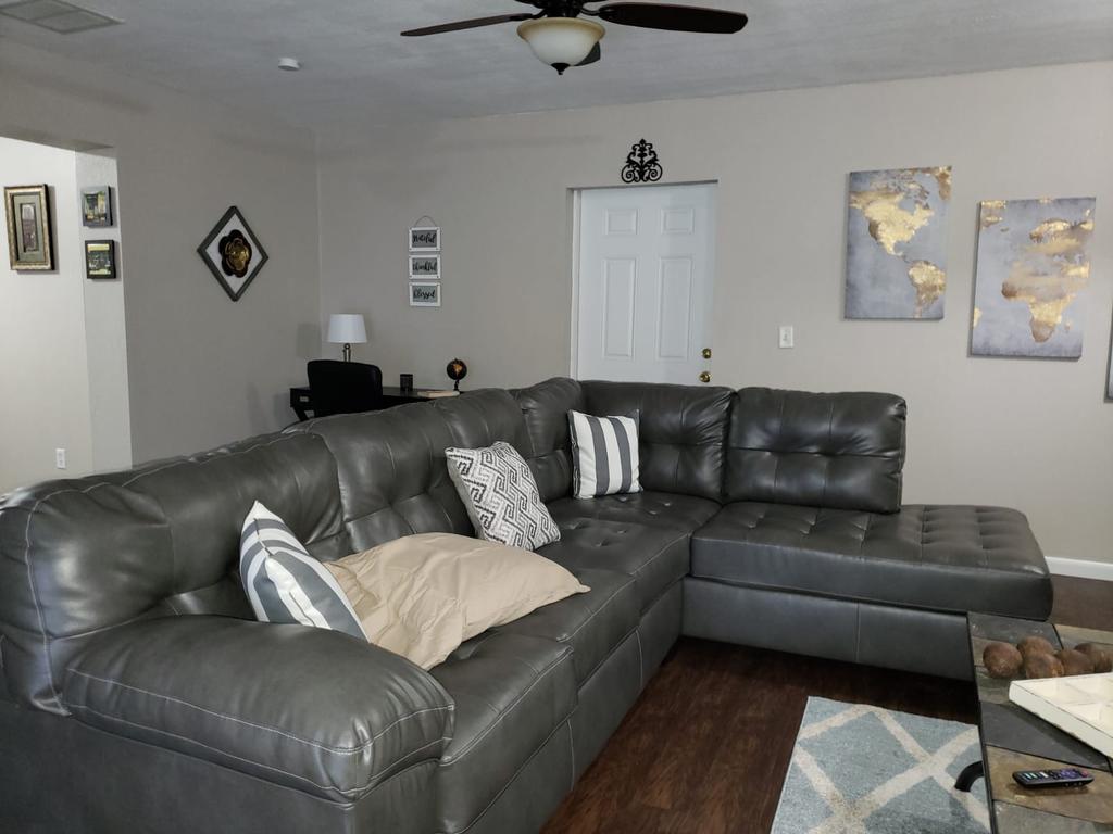 625 Avenue M SE - thumb 1