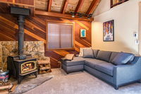 7290 4th Ave Cabin Tourism Bookings