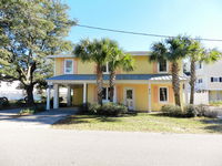 813 S Dogwood - Back In Debt Home Tourism Bookings