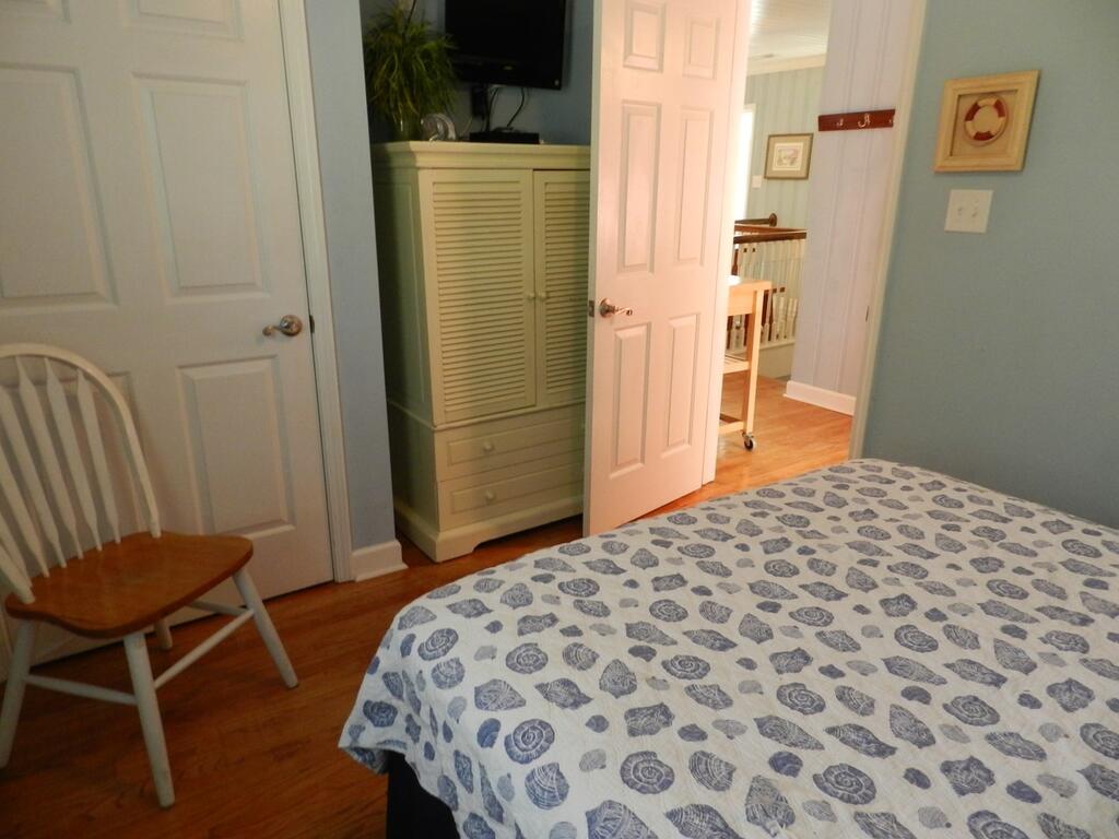 813 S Dogwood - Back In Debt Home - thumb 3