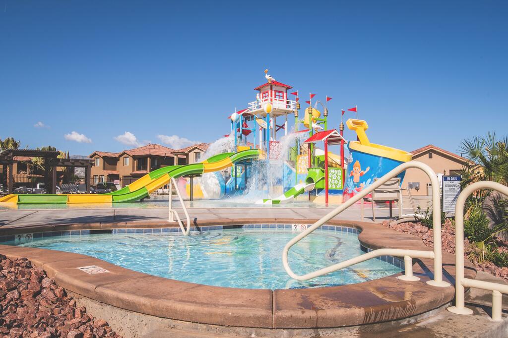 96 PV Luxury Getaway With Private Hot Tub, Ping Pong, Community Pool, Water Park And Lazy River - thumb 2