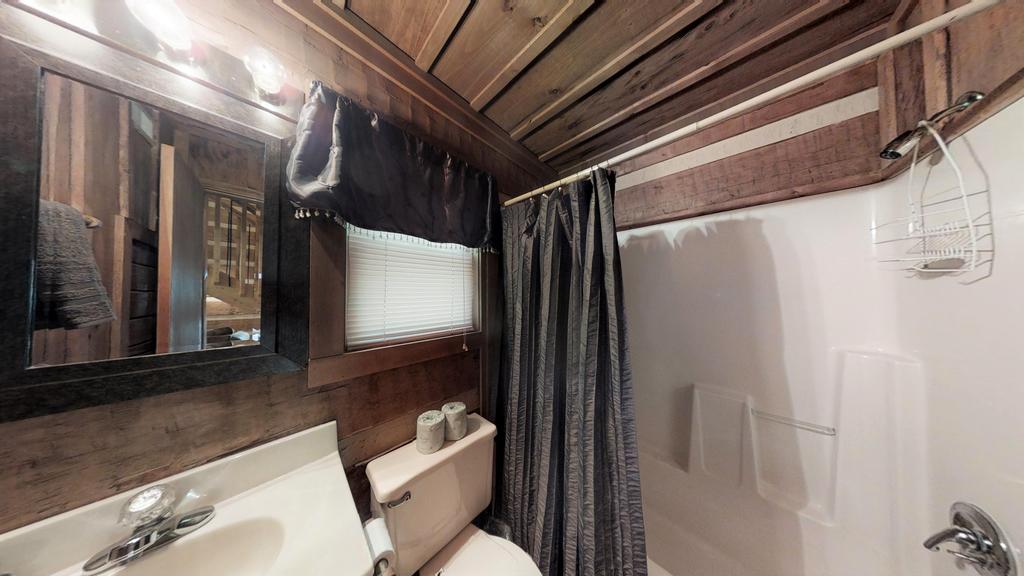 A Love Shack Cabin - thumb 3