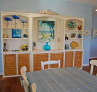 A Wave From It All - USA Accommodation