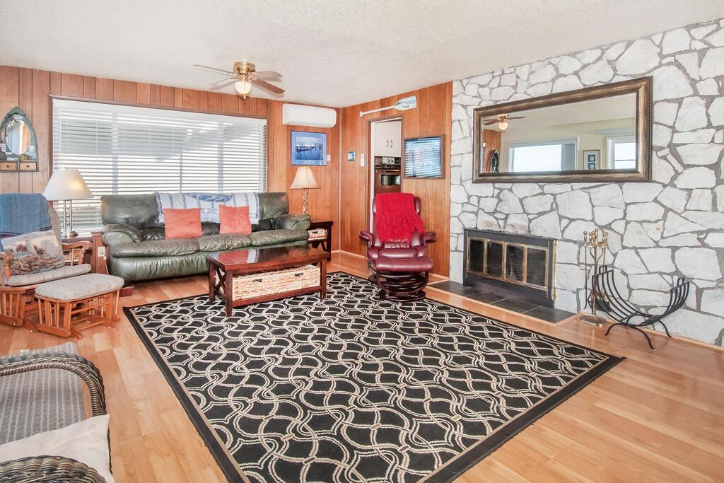 A Whale Of A View - thumb 2