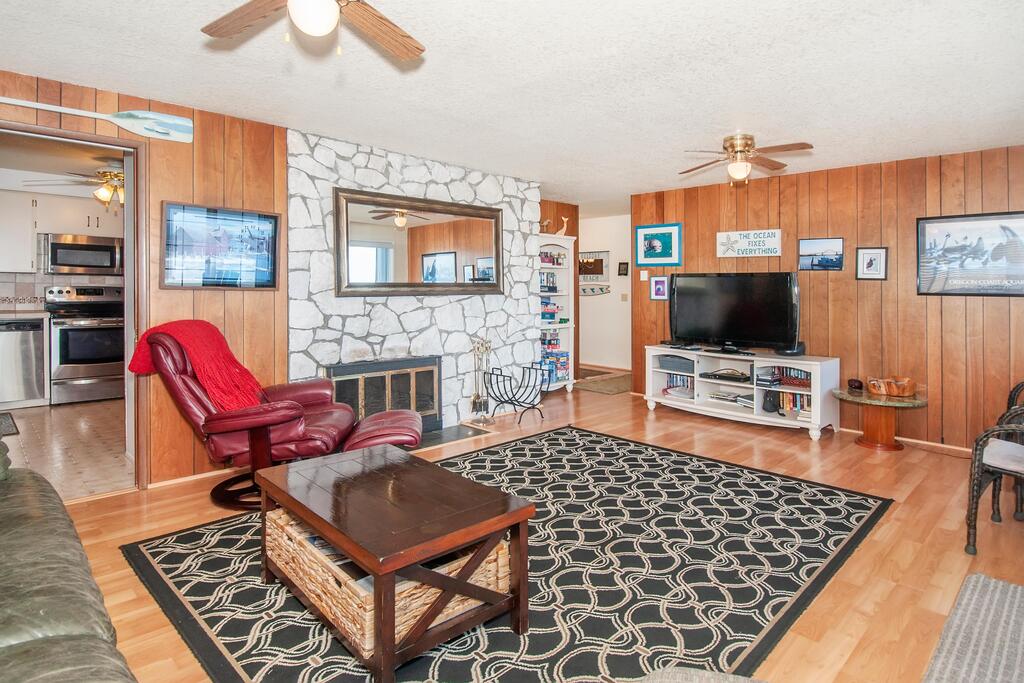 A Whale Of A View - thumb 3