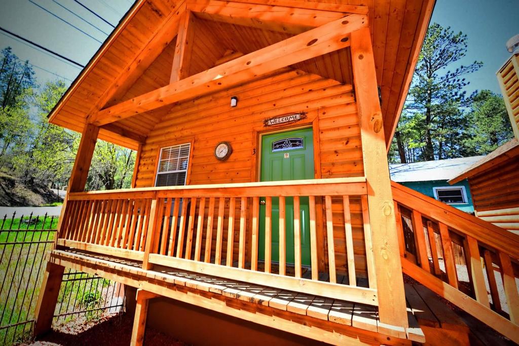 AC - #3 Western Cabin - thumb 0