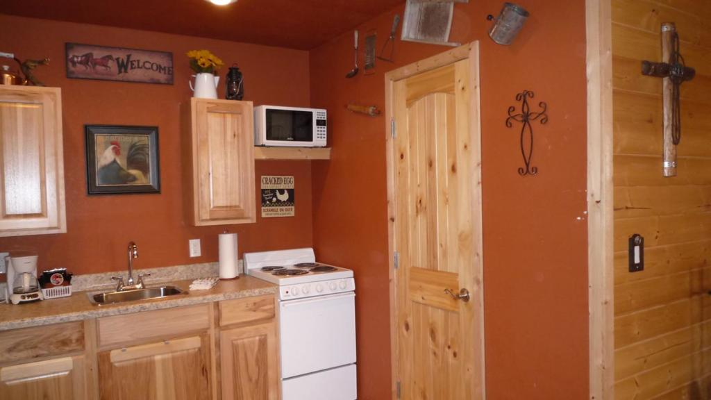 AC - #3 Western Cabin - thumb 3