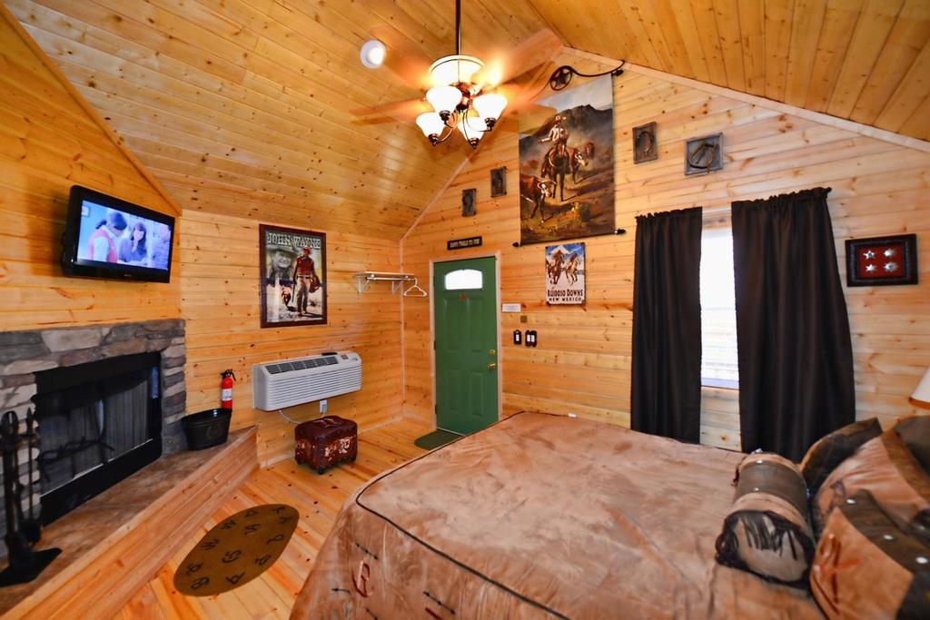 AC - #3 Western Cabin - thumb 2