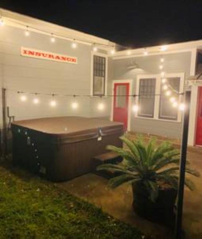 Admiral Haus- 3 Blks To Main, 4x3, Slps 10, HOT TUB - thumb 3