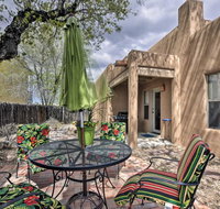 Adobe House w/Patio 1.6 Mi. to Santa Fe Plaza - Students Accommodation