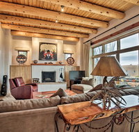 Adobe-Style Santa Fe Home - 17 Mi. to Ski SF! - Students Accommodation