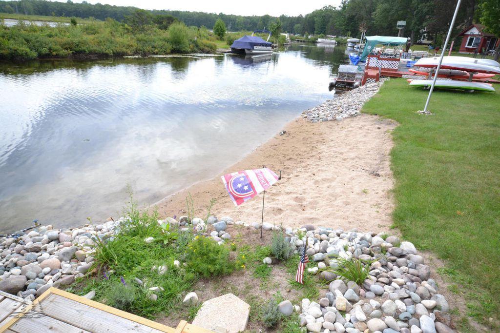 Adorable House On The West Twin Lake Canal - thumb 3