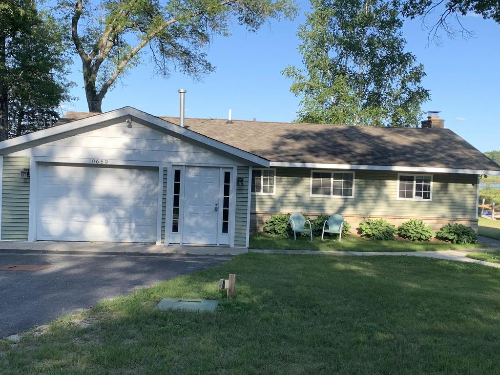 Adorable House On The West Twin Lake Canal - thumb 1