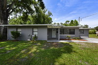 Adorable Lori USA Accommodation