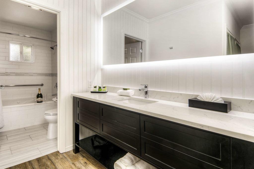Aggie Inn, Ascend Hotel Collection - thumb 1