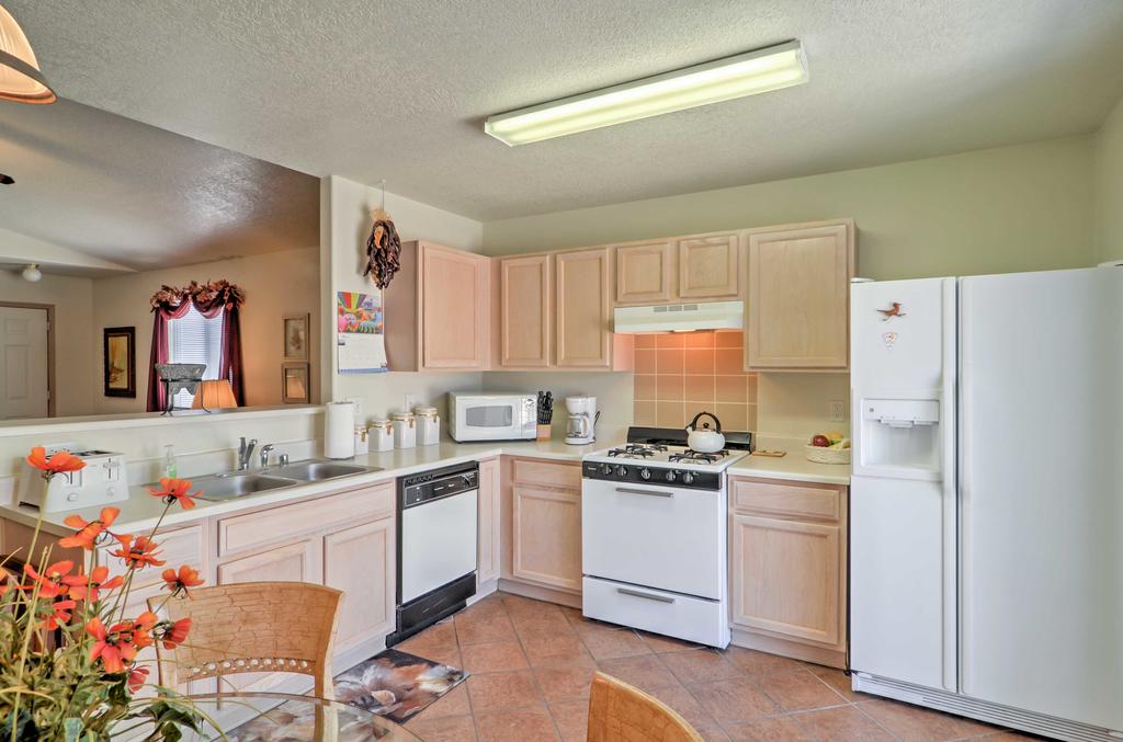 Albuquerque House W/Backyard - 3 Mi. To Downtown! - thumb 2