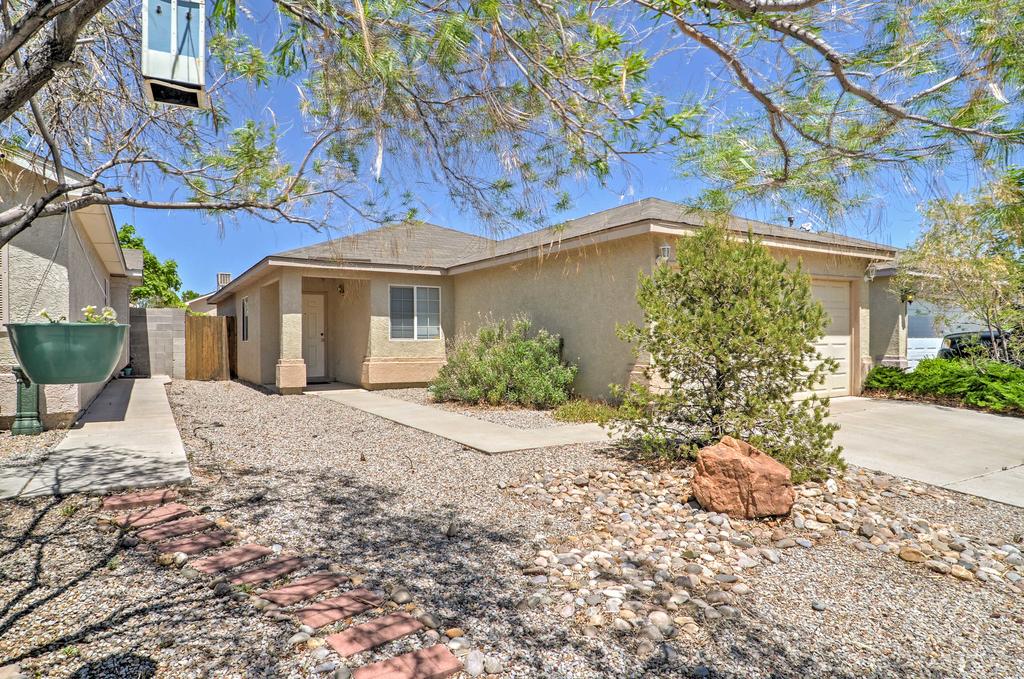 Albuquerque House W/Backyard - 3 Mi. To Downtown! - thumb 1