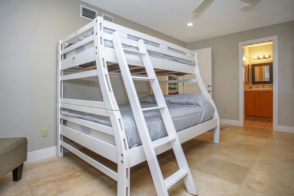 Alexa Beach - 1804174 - thumb 1