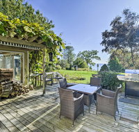 Algoma Lake Retreat with BBQ Grill Yard and Fire Pit - Tourism Bookings