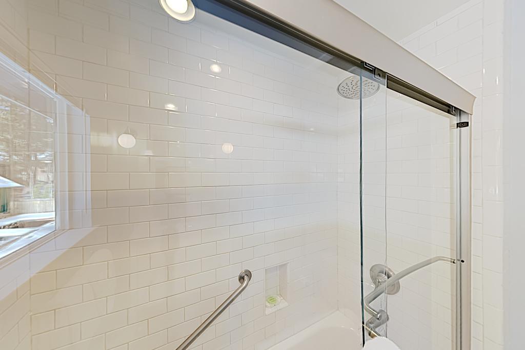 All-Season Getaway - Serene Backyard W/ Hot Tub! Home - thumb 1