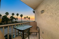 All-Suite Pierside Retreat w/ Ocean-View Balconies condo USA Accommodation