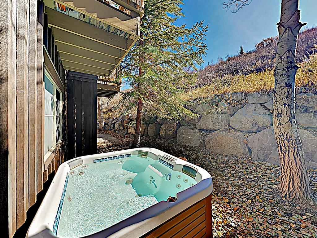 Alpine Haven W/ Private Hot Tub: Near Resorts Townhouse - thumb 3