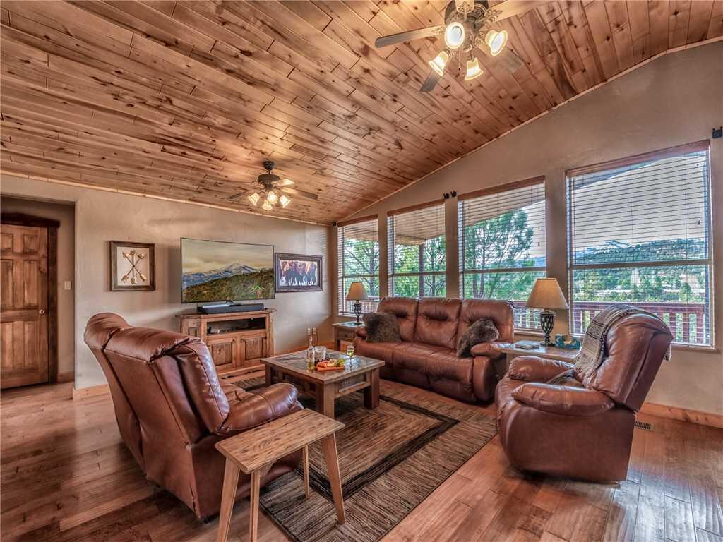 Altitude Adjustment, 5 BR, Fireplace, Hot Tub, Sierra Blanca Views, Pets, Sleeps 14 - thumb 3